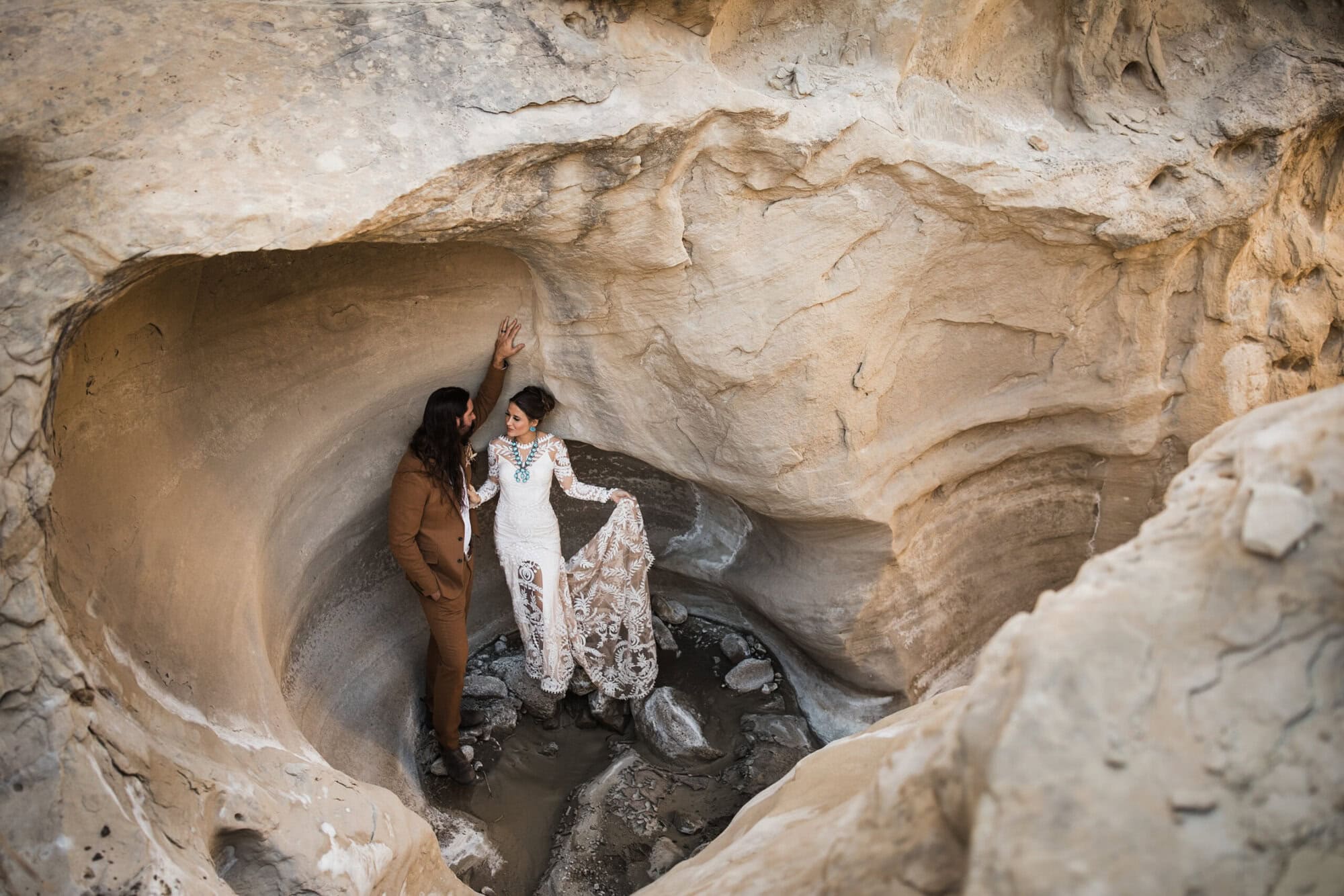 You have to consider these six epic places to elope in Arizona! If you love the desert vibes and are curious where you could tie the knot read this.