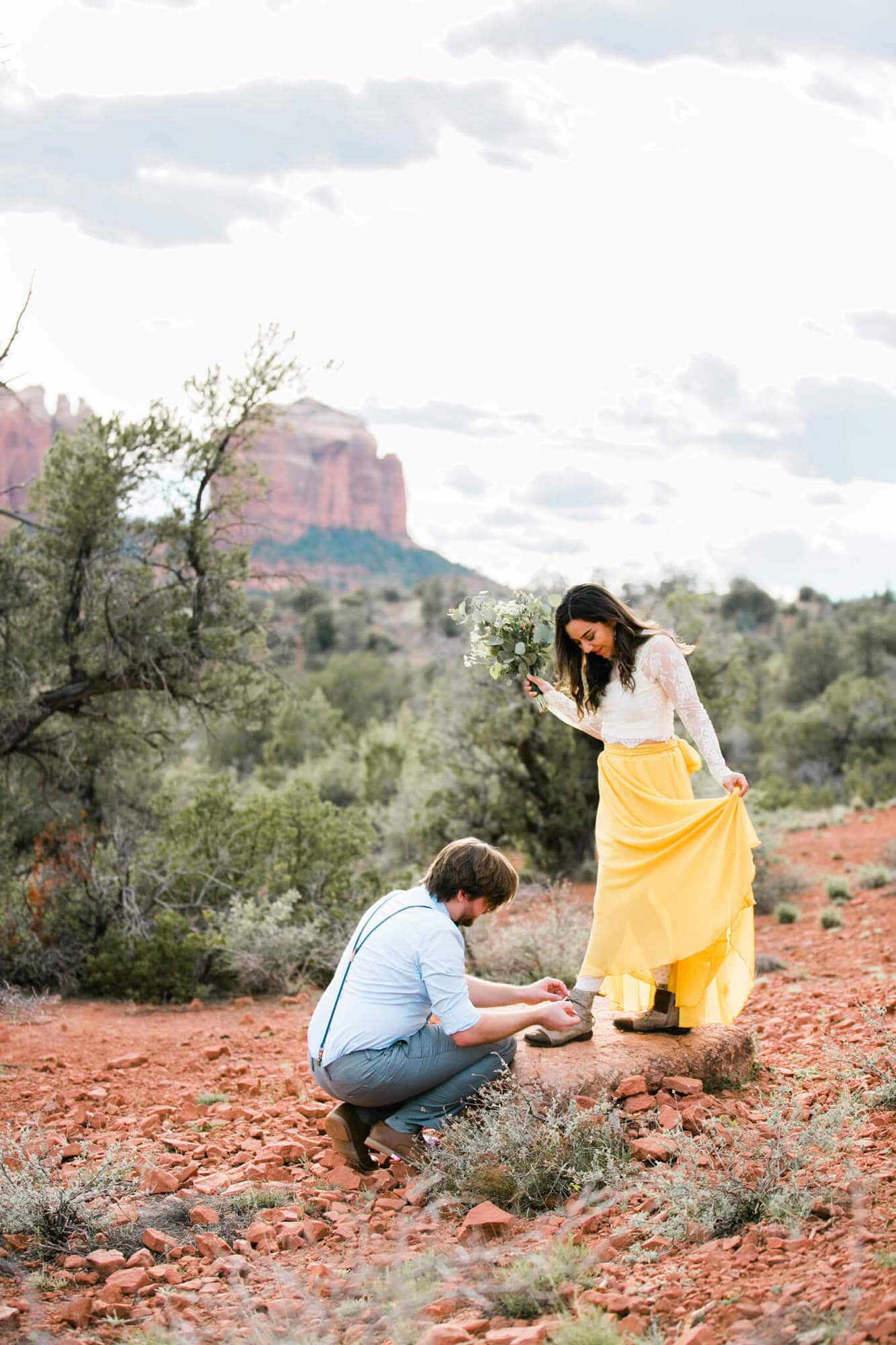 The Arizona desert sky really showed off for this one! Check out Emmy + Keal's beautiful red rock Sedona Elopement-Style vow renewal.