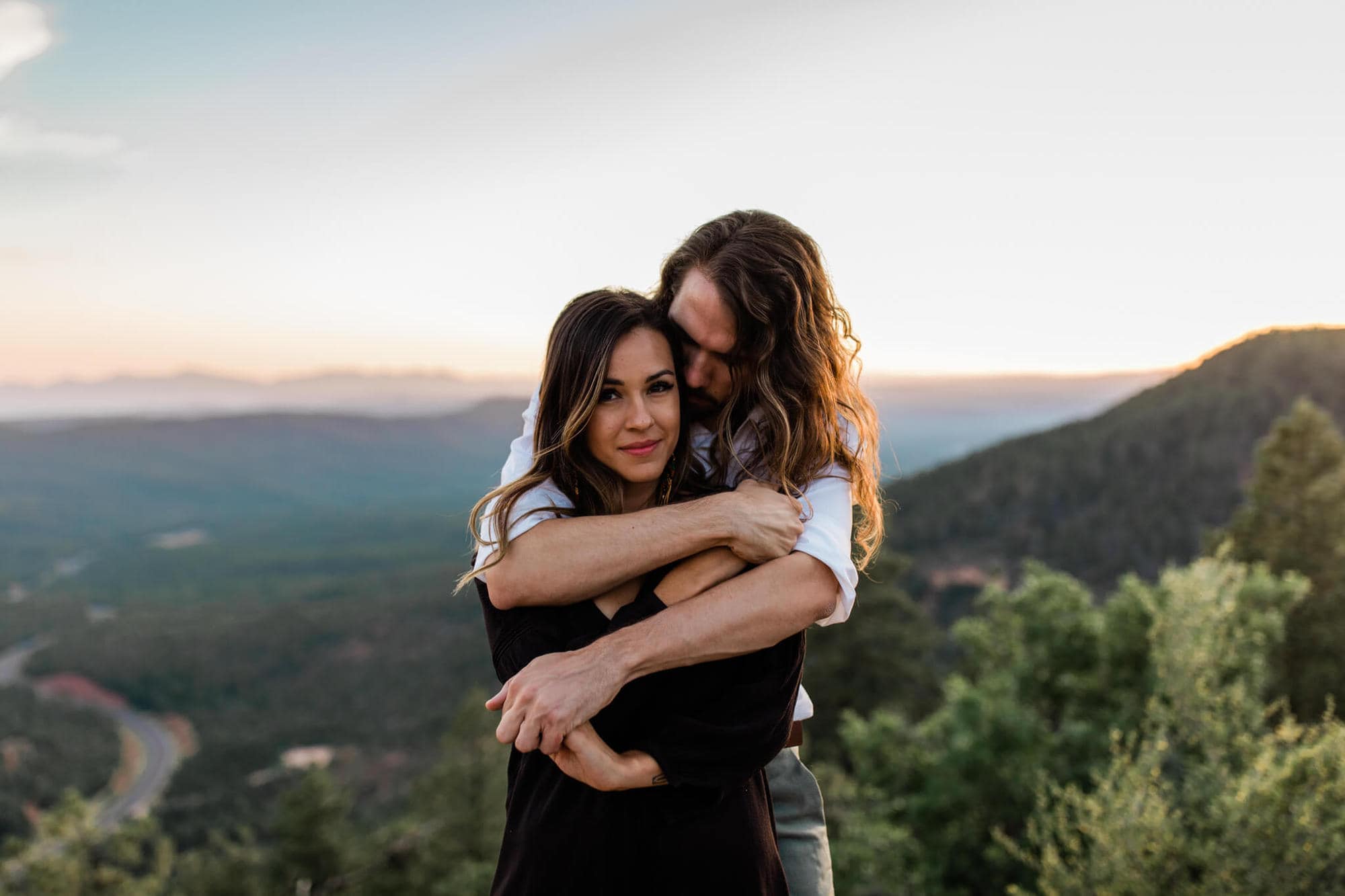 Leah and David had their adventurous forest engagement photos at the Mogollon Rim and it is the perfect spot for adventure and forest vibes.