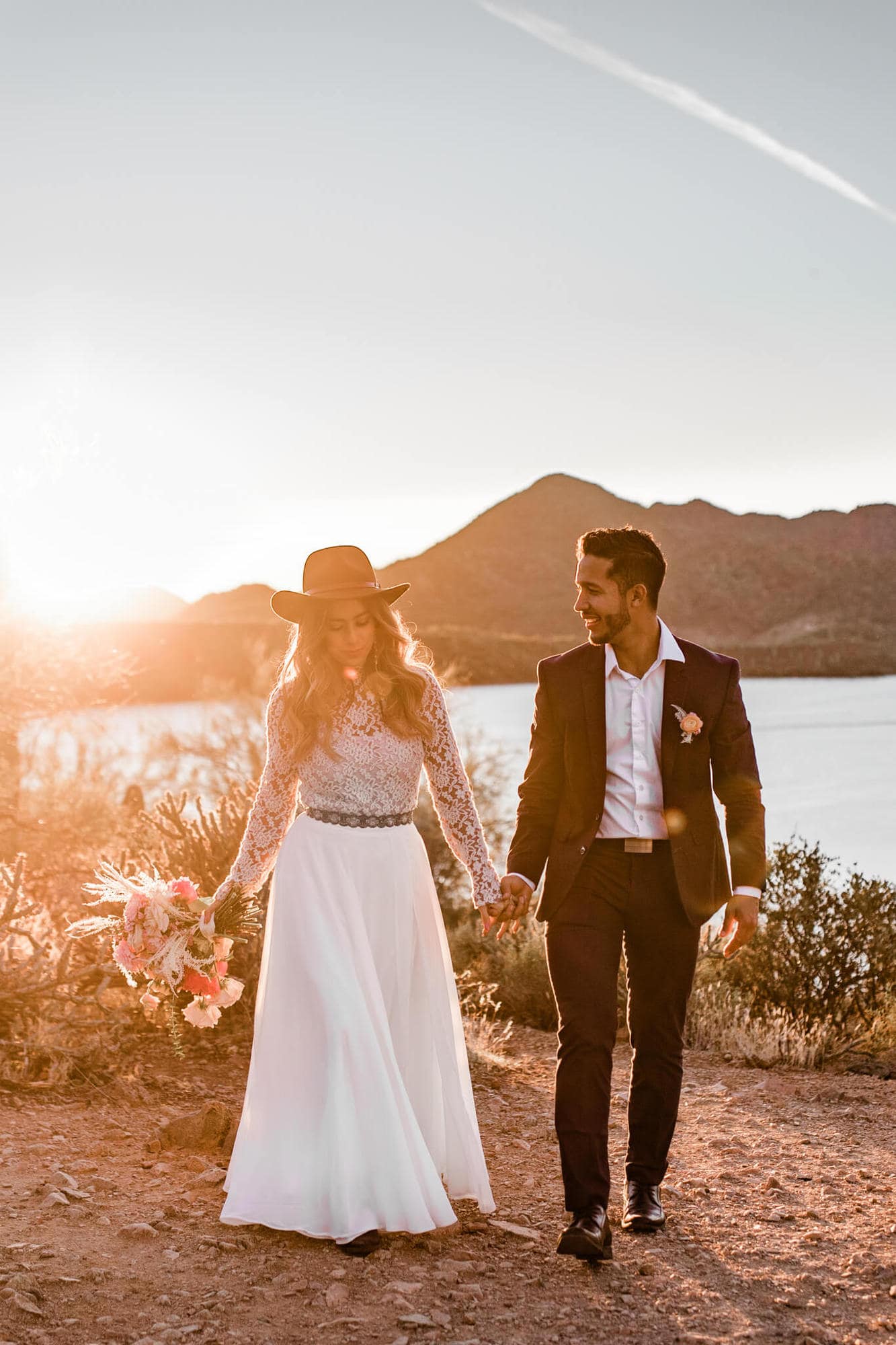 Saguaro Lake is a hidden gem of a desert elopement location. Check out this elopement for all your desert elopement inspiration.