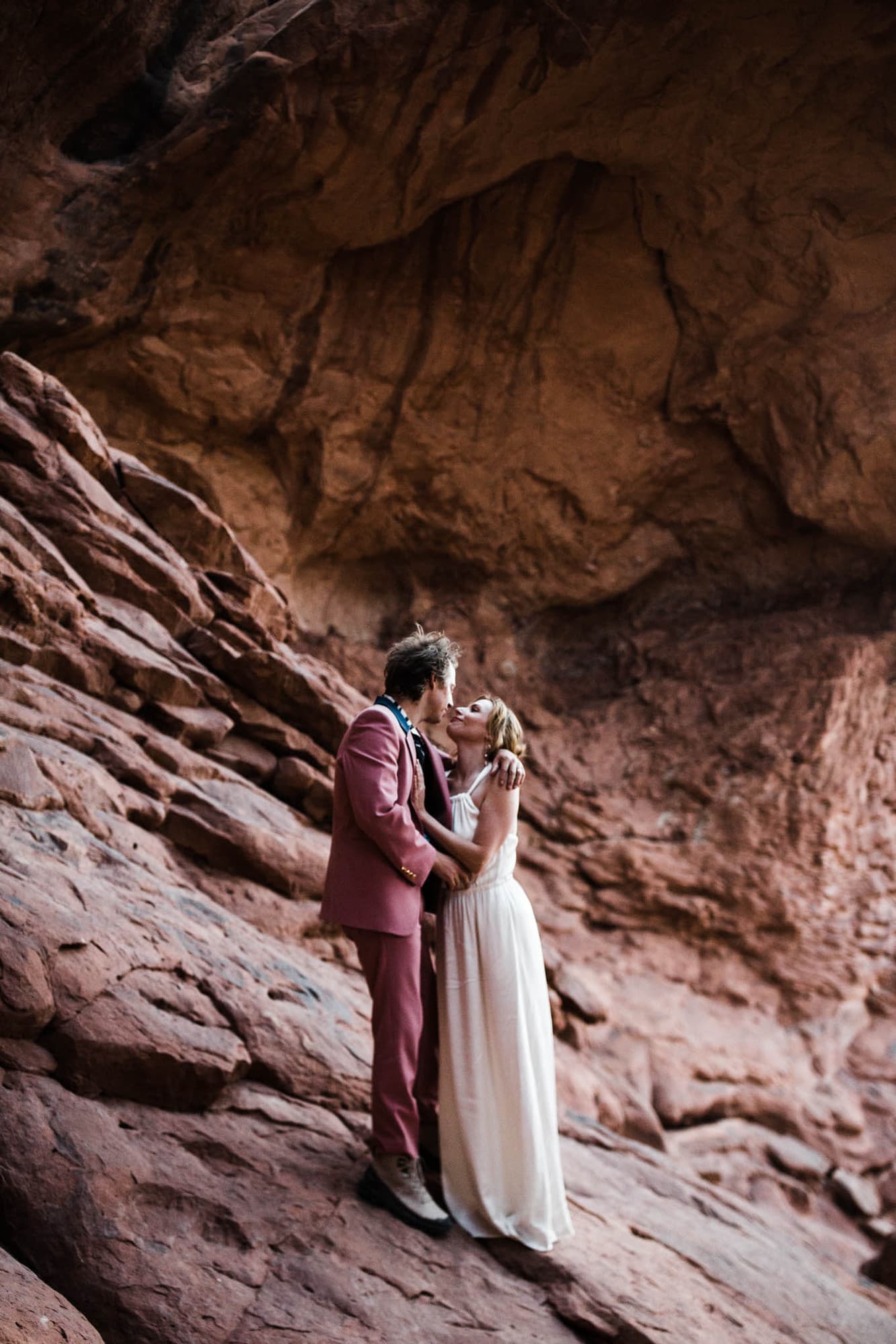  This Canyonlands National Park Wedding is bursting with color and fun. From stunning scenery to AMAZING style- this canyonlands elopement has it all.