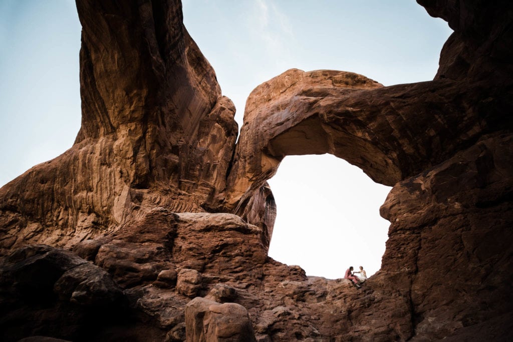 This Canyonlands National Park Wedding is bursting with color and fun. From stunning scenery to AMAZING style- this canyonlands elopement has it all.