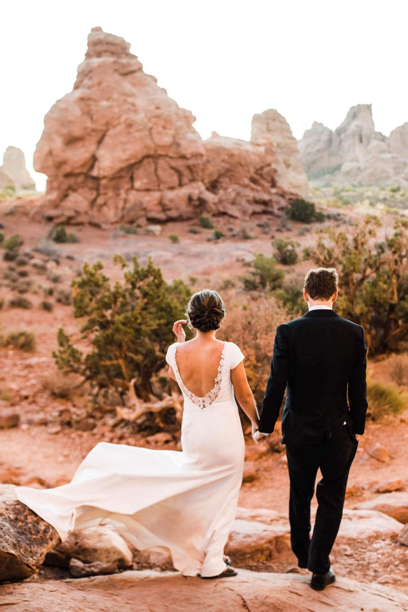 https://aimeeflynnphoto.com/canyonlands-national-park-wedding/