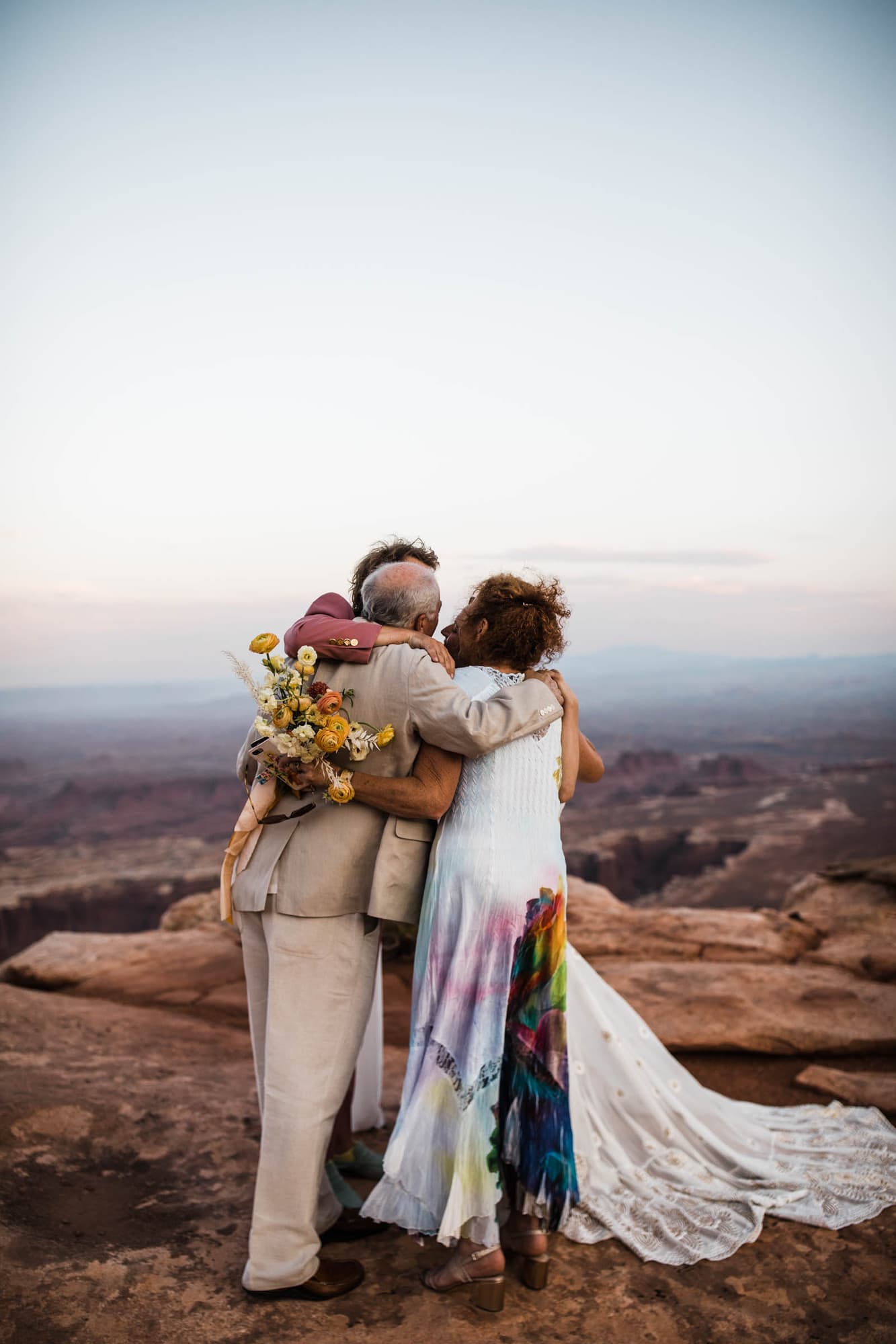 Listen friends, I am here to tell you that eloping with your family and friends IS POSSIBLE. Here are my favorite ways to include your fam in your big day.
