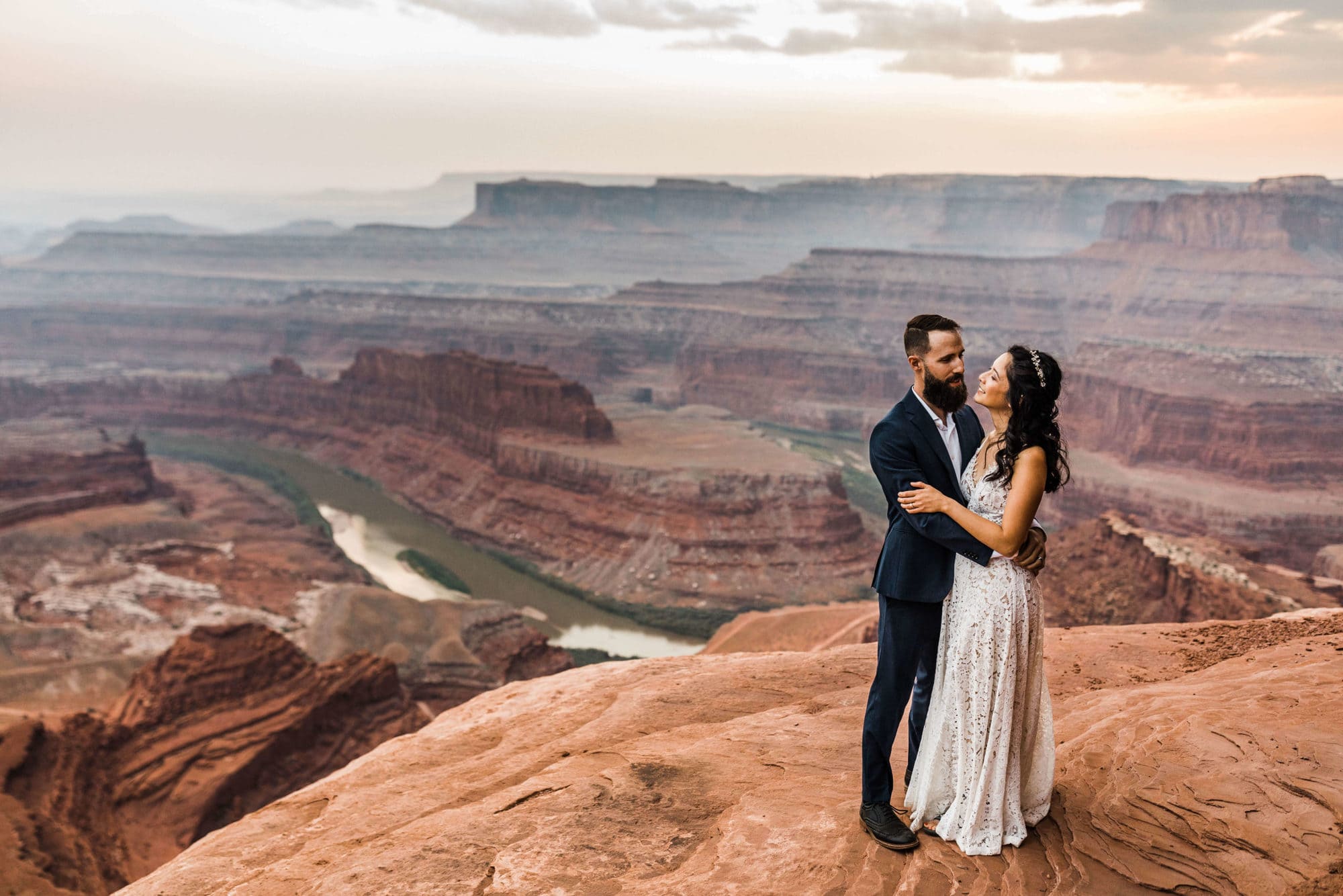 Moab is so the best place for an elopement. Check out this Moab elopement planning guide for all the info you'll need to plan your elopement adventure.