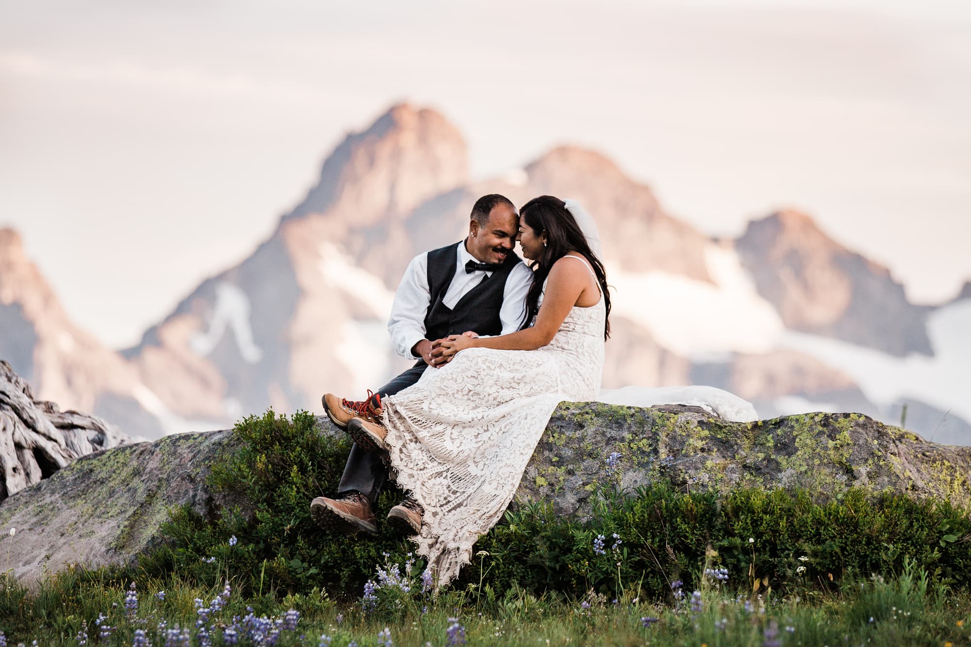 If you want to elope in Washington, this Washington elopement planning guide is for you! We talk best places, seasons, and a planning checklist!