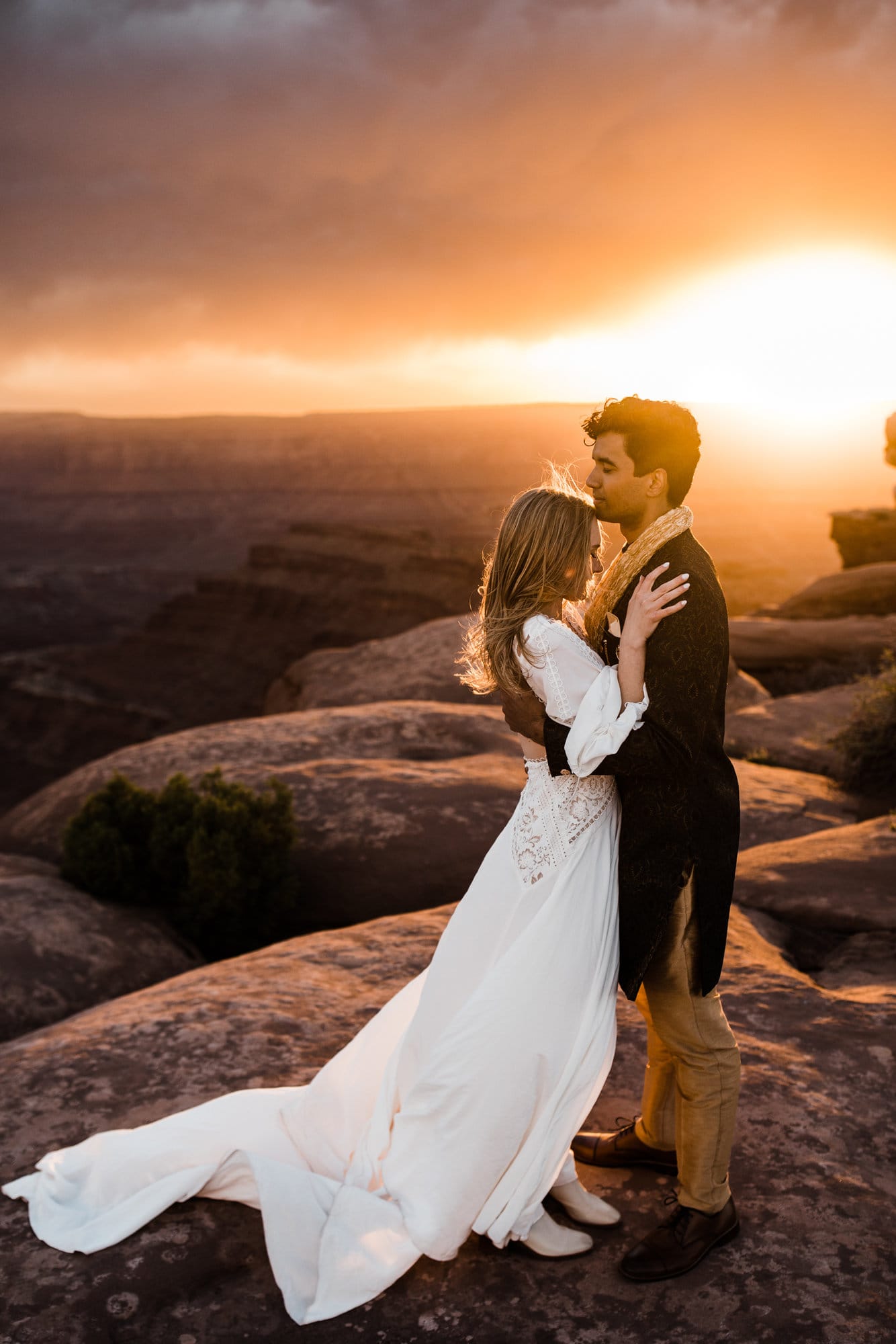 This Dead Horse Point wedding was truly epic with one of the best sunsets I've seen. Plus couple style goals? You have to check this one out.