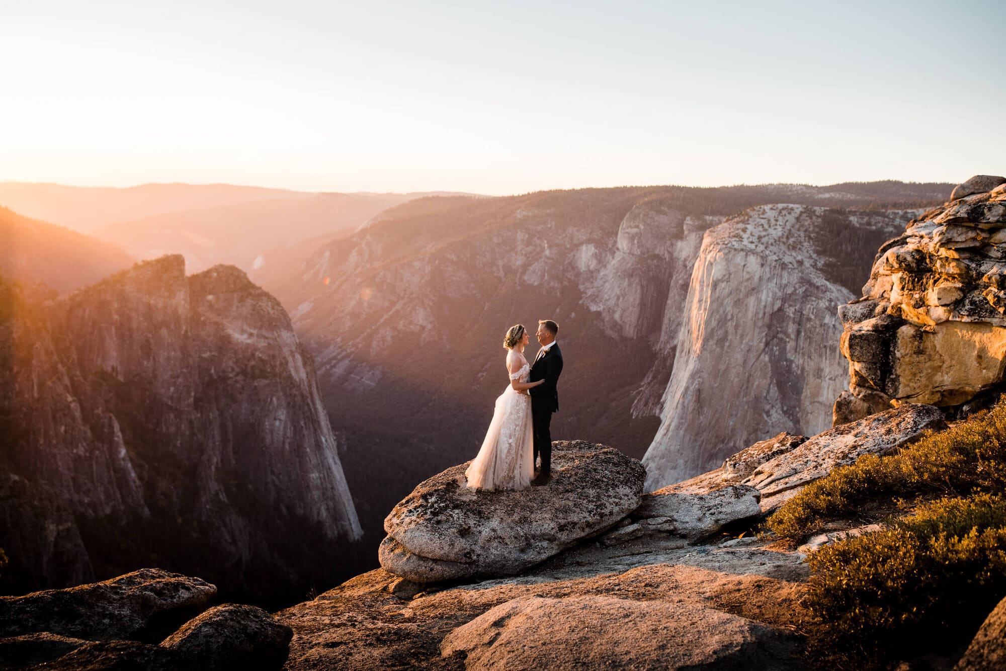 You have to check out these epic places to elope in California! If you are a California fan and want to know where to tie the knot then read this.