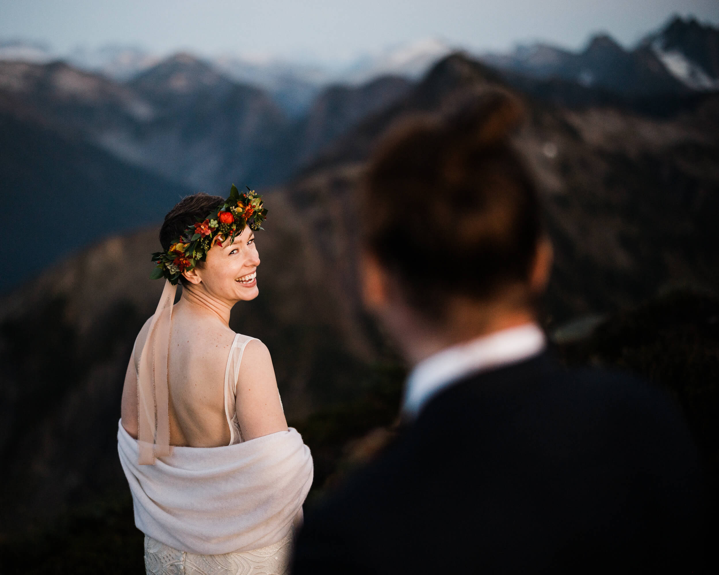 This Mount Baker elopement had the most trail magic ever. From sunrise cloud inversions to milky way night photos, you have to see this elopement. 
