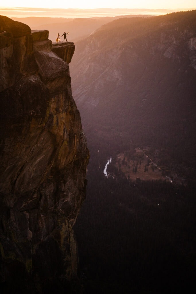 Planning a mountain elopement? Read about the best mountain elopement locations in the US and abroad, tips on each spot, and inspiration!
