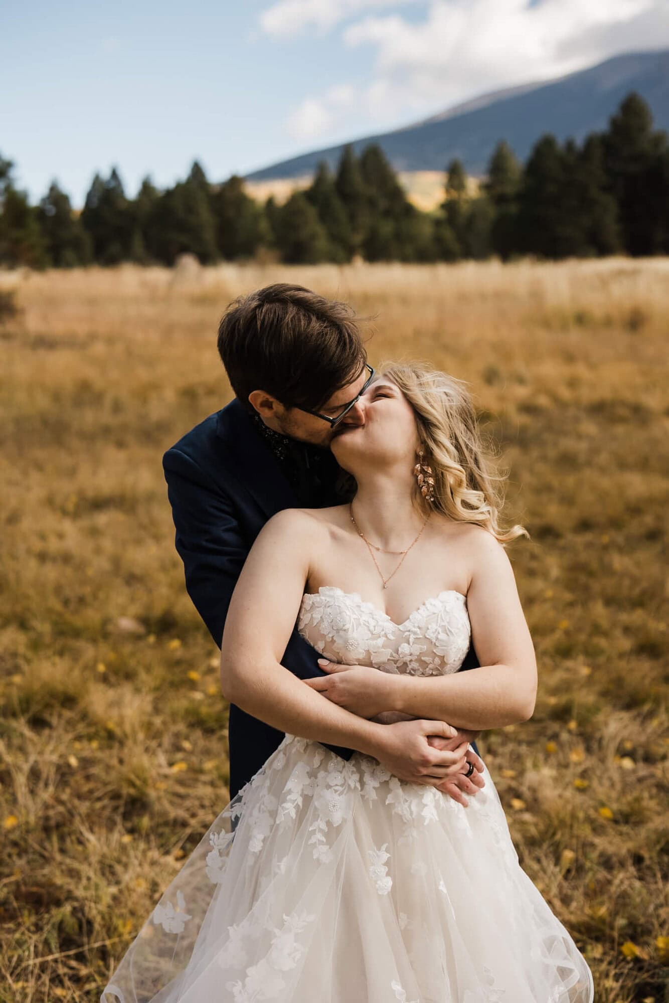 This Flagstaff Micro Wedding is a fall lovers dream. Full of yellow aspens and golden ferns and SO much love, you have to see the beauty here! 
