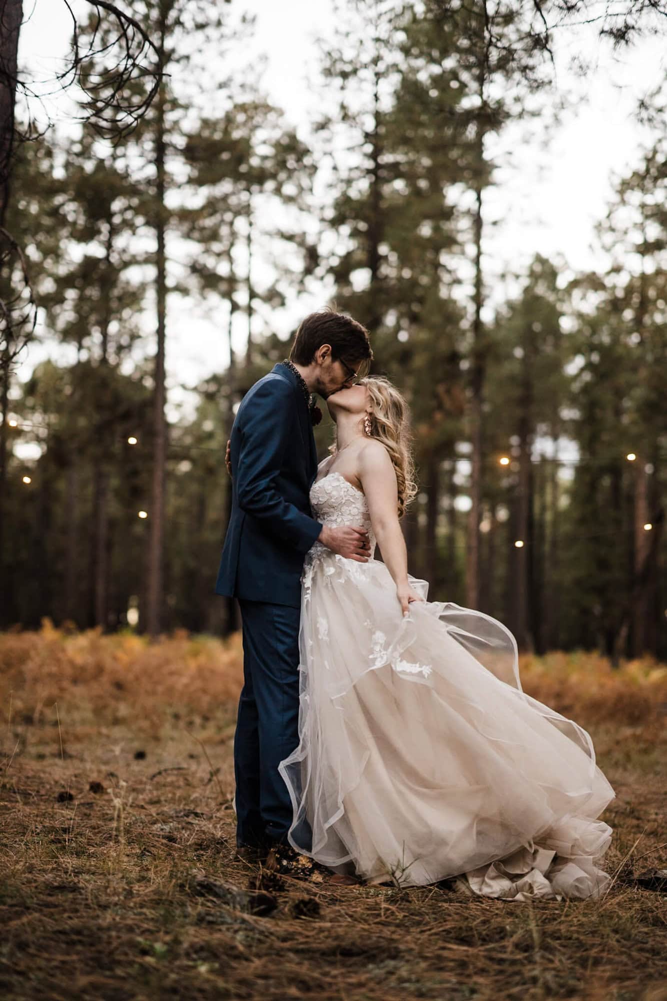 This Flagstaff Micro Wedding is a fall lovers dream. Full of yellow aspens and golden ferns and SO much love, you have to see the beauty here! 
