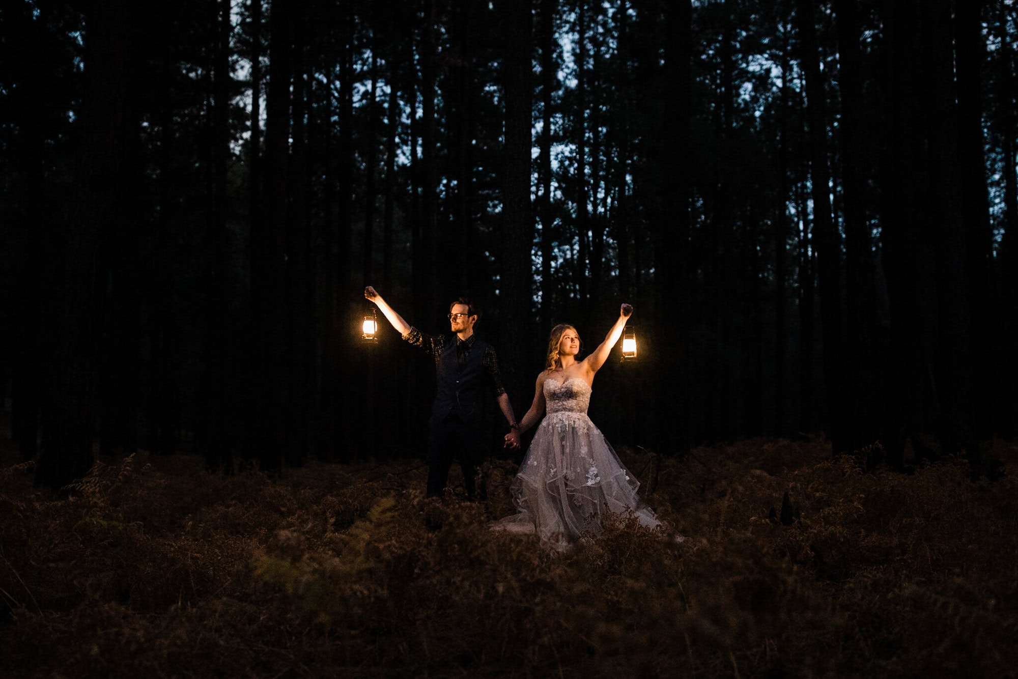 This Flagstaff Micro Wedding is a fall lovers dream. Full of yellow aspens and golden ferns and SO much love, you have to see the beauty here! 

